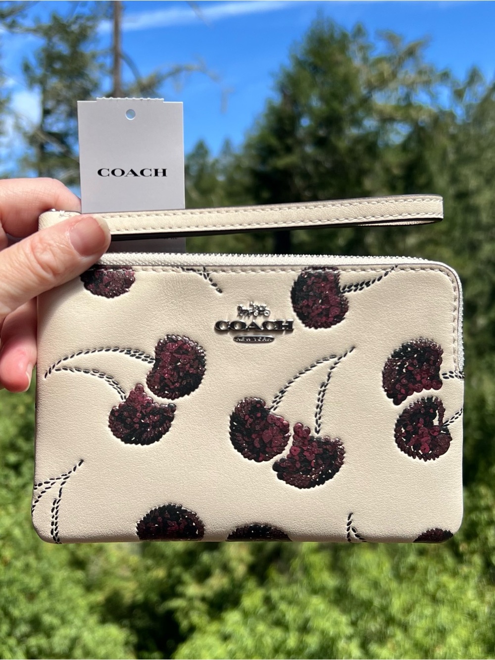 COACH Smooth White Leather Wristlet Wallet With Cherry Print CDF05 NWT AUTHENTIC